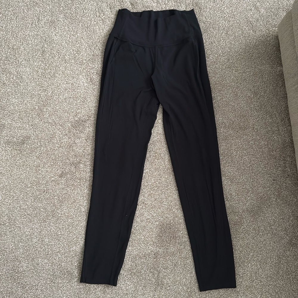 EUC lululemon leggings sz 6